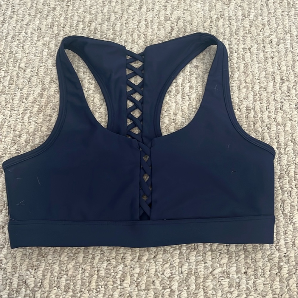Soulcycle sports bra size small